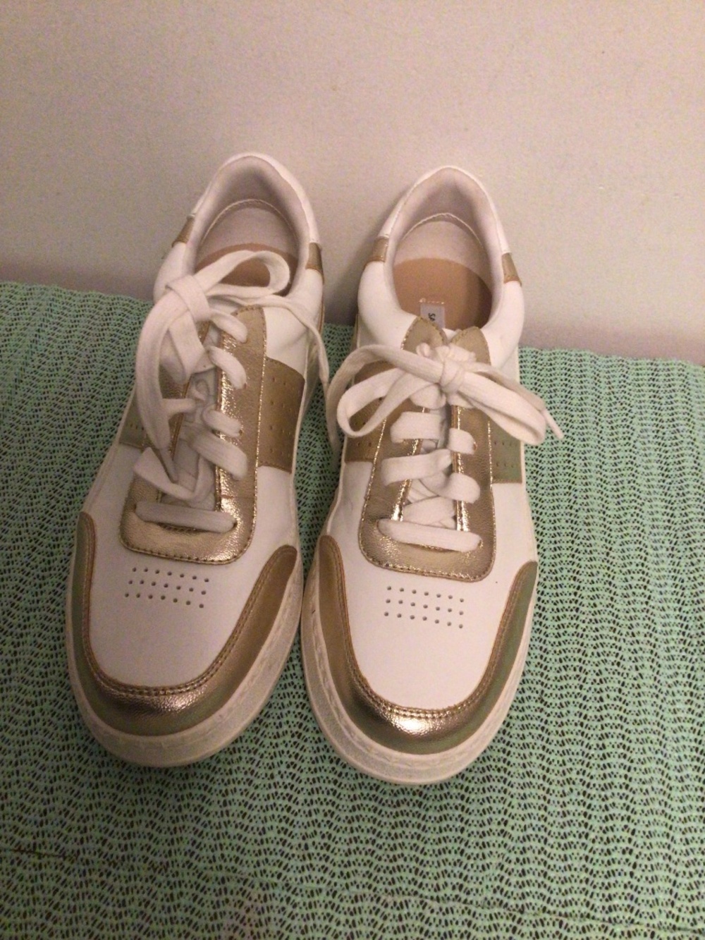 SAKS Fifth Avenue “Katt”  synthetic gold and white sneaker SZ 8.5